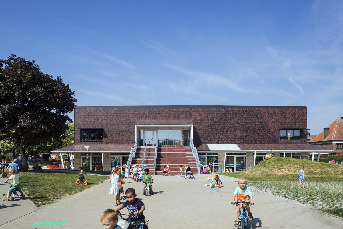 Marlies Rohmer, School, Edegem, Belgium, primary education, veranda, slates, grandstand stairs